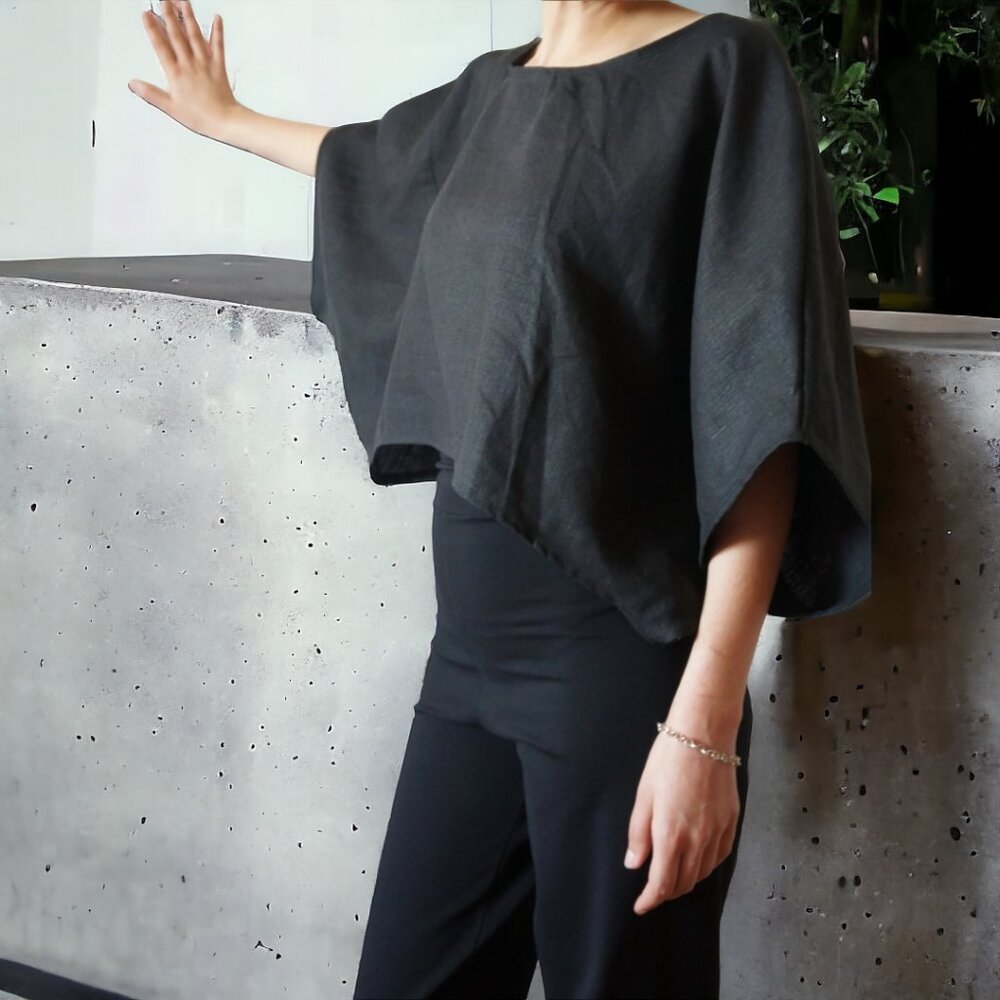 NWOT NEUTRAL GROUND ( S )Black  Linen Loose Wide Fit Cropped